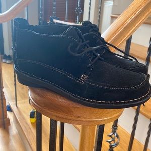 Vintage Clarks Ladies Leather Upper Black size 8.5 Like New, Never Worn (pb)